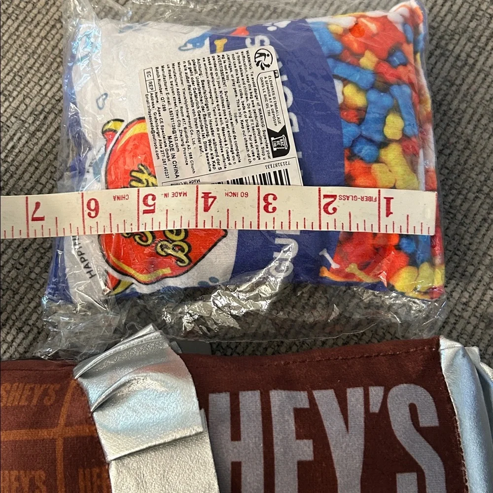 ❌last day❌ Hershey's plush squeaky dog toy and Jelly Beans Plush toy NEW
